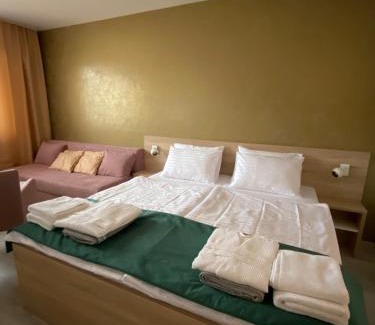 Besenova Apartment | Relaxing Bešeňová Apartmán Diamant with Ocean Views & Pool