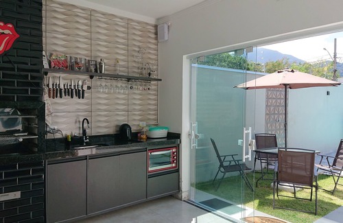 Massaguacu House | Beautiful House with Pool, Barbecue, Wifi in Massaguaçu, Caraguatatuba/SP