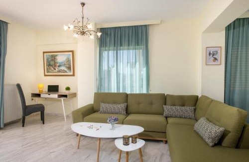 Nea Chora Apartment | Discover Be Crete - Vista Lazareta with Oceanfront Views