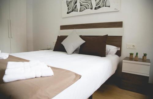 Angustias - Chana - Encina Apartment | Comfortable Stay at Be Free Granada: Pet & Child Friendly
