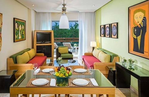Playa del Carmen Resort | Experience Action-Packed Getaways at Mayan Palace Suite