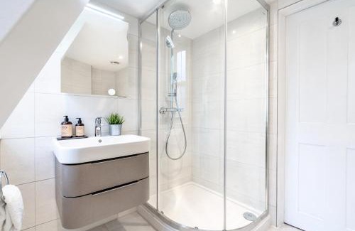 Soho Apartment | Discover Be London - The Soho Residences: 4-Star Comfort