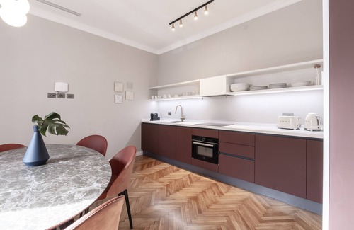Rione V Ponte Apartment | Top-Rated Be Mate Castel Sant'Angelo with Spa & Family Perks
