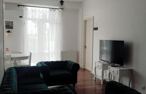 Tbilisi Apartment | Guest Rated: Be My Guest - Family-Friendly Getaway