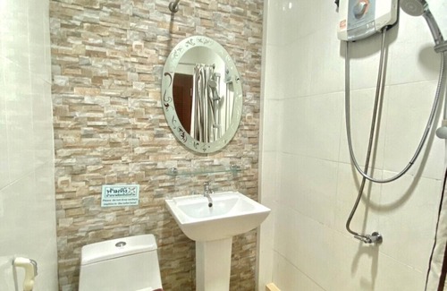 Ban Du Hotel | Elevated Stay at Capital O 727 Be One Resort: Pool & Breakfast