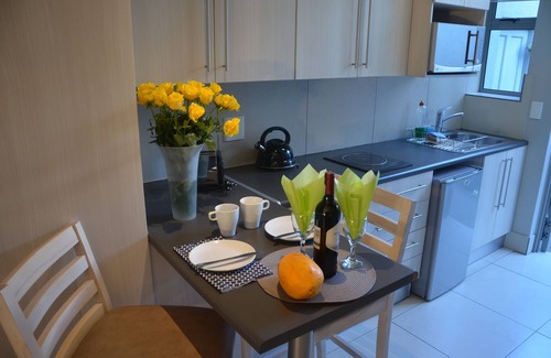 Vineta Hotel | Relax at Be Still Accommodation: Top Guest Rated 9.6/10
