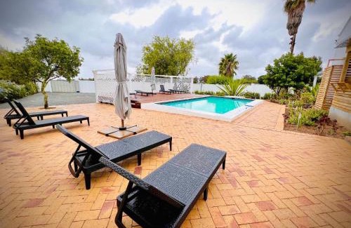 Darling Apartment | Relax and Unwind at Be Still and Know - 4-Star Oceanfront Retreat