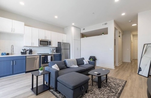 Deep Ellum Apartment | Be Yourself Stays: A Unique Haven with Spa and Hot Tub