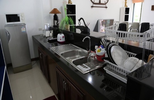 Maret Apartment | Oceanfront BEA Apartment with Pool & Breakfast Included