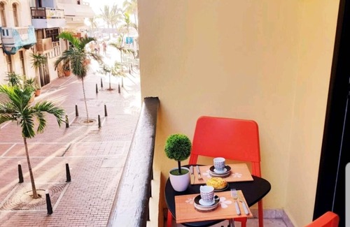 Las Palmas de Gran Canaria Apartment | Beachfront Puntilla Suite at Las Canteras - Pet Friendly Stay