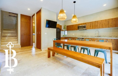 Zama Villa | Modern Villa 1 Mile from Beach with Spa & Breakfast