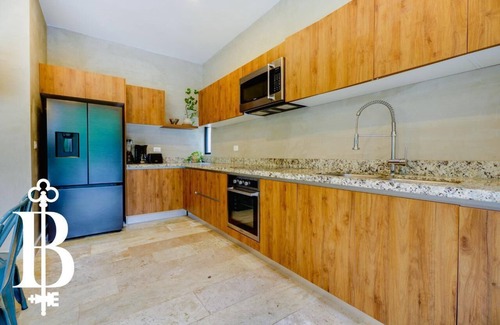 Zama Villa | Modern Villa 1 Mile from Beach with Spa & Breakfast