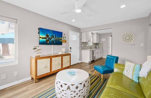 Central Mission Beach Cottage | Family-Friendly Beach-2-Bay Retreat in Mission Beach