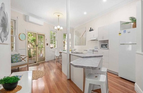 Korora Villa | Beachside Retreat: Ideal for Families, Pets & Pool Fun