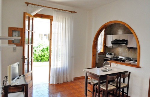 Lido Marini Apartment | Beach Getaway: Just 3 Minutes from Sand & Pet Friendly