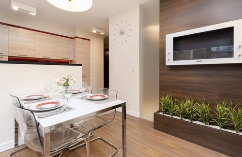 Karwia Apartment | Modern 1 Bedroom Retreat with Balcony and Pet-Friendly Perks