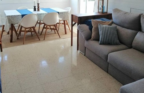 Sitges Apartment | Beach Aiguadolç: Family-Friendly Hotel with Pool & 9/10 Score