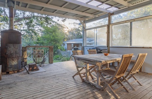 Berrara House | Beach and Bush Retreat with Pool & Ocean Views