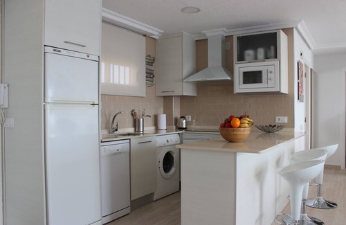 Mil Palmeras Apartment | Oceanfront Beach Apartment in Quesada with Spa & Breakfast