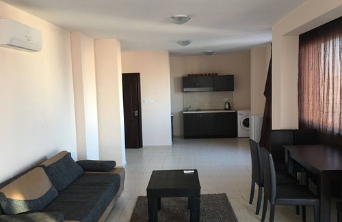 Pomorie Apartment | Pet-Friendly Beach Aparthotel with Ocean View & Spa