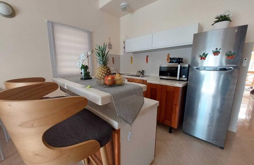 Vineyard Apartment | Beachfront 2-Bed Apartment with Spa and Hot Tub Amenities