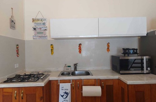 Vineyard Apartment | Beachfront 2-Bed Apartment with Spa and Hot Tub Amenities