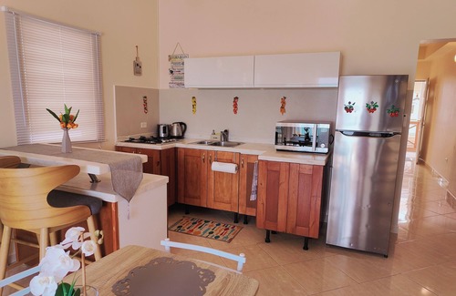Vineyard Apartment | Beachfront 2-Bed Apartment with Spa and Hot Tub Amenities