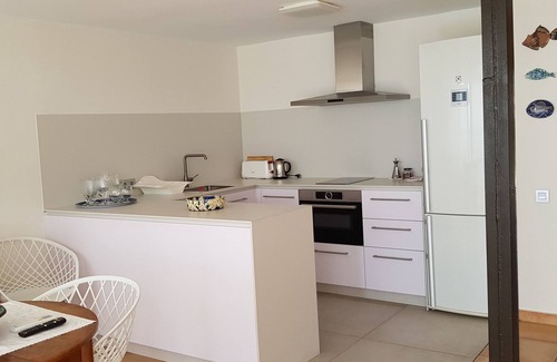 Coveta Fuma Apartment | New Beach Apartment with Pool & Oceanfront Views, Rated 9.8