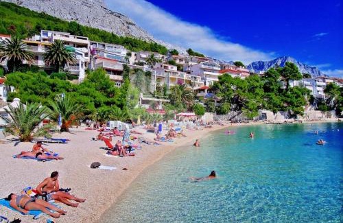 Brela Apartment | Oceanview Apartment in Central Brela - Guest Rated 10/10