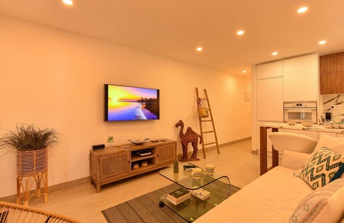 Meloneras Apartment | Guest Rated 10/10: Beach Apartment La Charca III Getaway