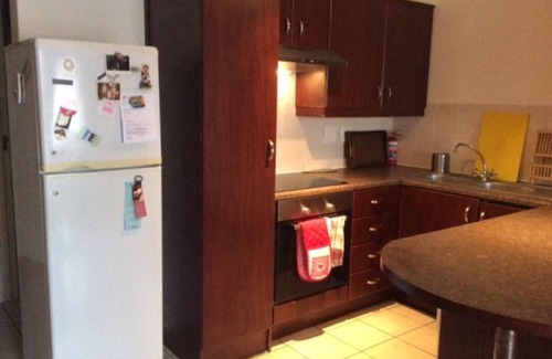 Fish Hoek Condo | Cozy Beach Apartment with Pool and Kitchen Access