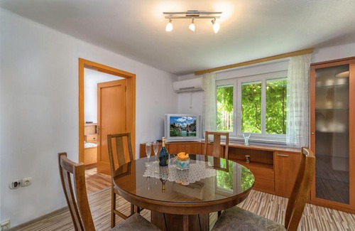 Kanal Apartment | Cozy Beach Apartment: Pet-Friendly Retreat Awaits You