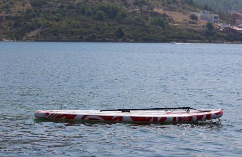 Podglavica Apartment | Cozy Beach Apartments Rogoznica with Oceanfront Views