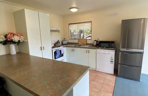 Tairua House | Oceanfront Oasis Just Steps from the Beach!