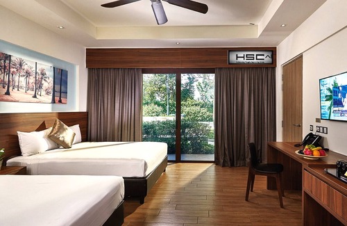 Pasir Ris Hotel | Beach Bay@ Attractions Packed Beach Resort 4 beds