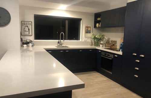 Papamoa Beach House | Beach Bliss: Relaxing Getaway Steps from the Shoreline