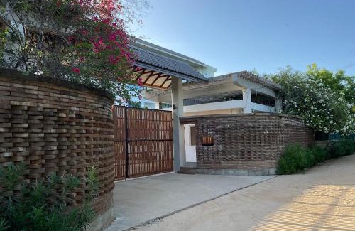 Nilaveli Apartment | Oceanfront Beach Bliss with Private Pool and Restaurant
