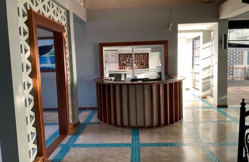 Nilaveli Apartment | Oceanfront Beach Bliss with Private Pool and Restaurant