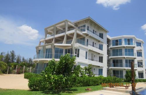 Nilaveli Apartment | Experience Beach Bliss: Oceanfront Paradise Awaits You