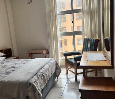 Amanzimtoti Apartment | Beach Bliss: Guest Rated 10/10 with Family-Friendly Amenities