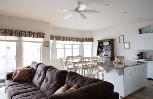 South End Condo | Beach Block Oasis: 4 Bedroom Steps from the Ocean