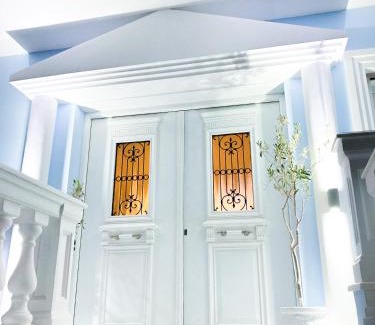 Korithion House | Relax at Beach Blue Villa: Oceanfront Escape Rated 9.9