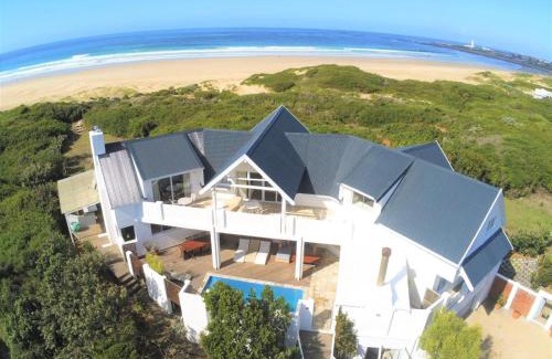 Cape Saint Francis Apartment | Beach Break Guest Houses: Oceanfront Stays with Breakfast