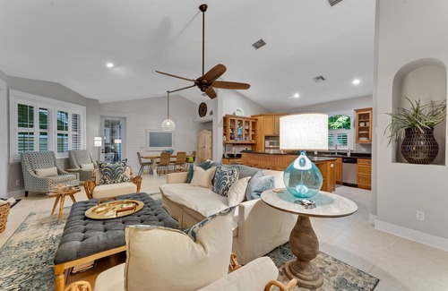 Summerplace House | Beach Break: 10/10 Rated Hotel with Oceanfront Pool