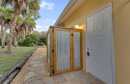 Summerplace House | Beach Break: 10/10 Rated Hotel with Oceanfront Pool
