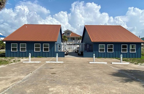 East End Cottage | Beach Bum Cottages: Ideal for Oceanfront Getaways