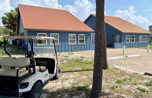 East End Cottage | Beach Bum Cottages: Ideal for Oceanfront Getaways