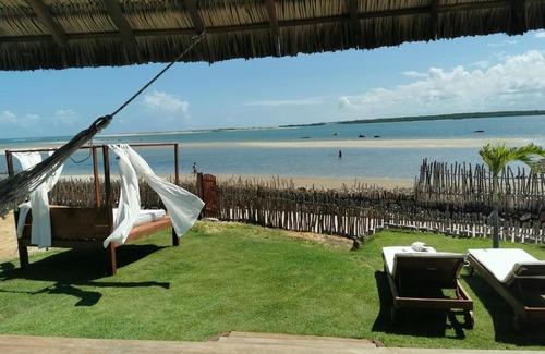 Ponta do Anel Ski Chalet | Beach Bungalow with Ocean View & Pet-Friendly Amenities