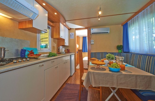Baia Domizia Ski Chalet | Beach Chalet + Pool & Veranda