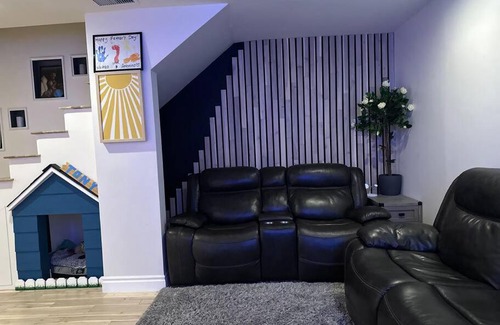 Harbor House | Family-Friendly Beach City Home with Kitchen Amenities